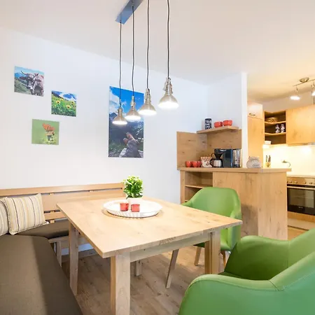 Apartment Alpentraum - Maeusle